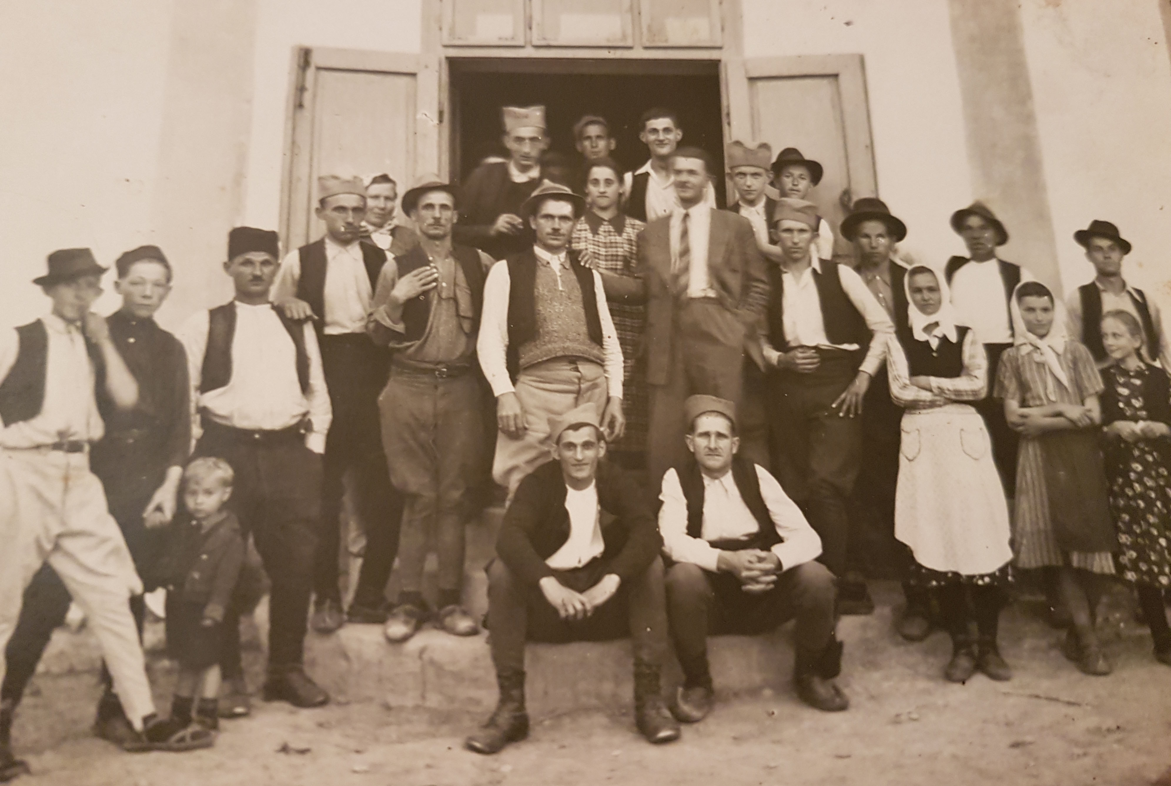 Porodica Vukosavljević u Slatini 1944. godine