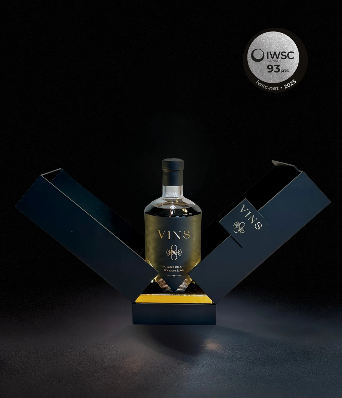 VINS Geschenkbox für Trockenpflaumenbrand